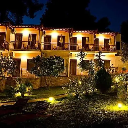 The Pine Trees Hotel Skopelos