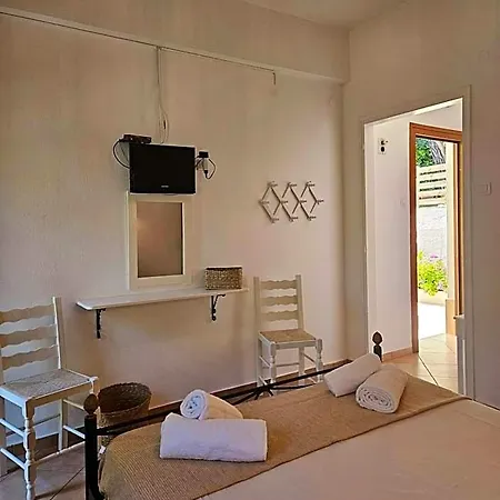 Hotel The Pine Trees 3*
