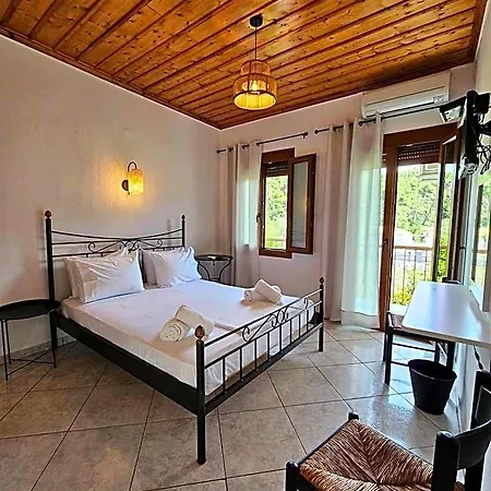 Hotel The Pine Trees 3*